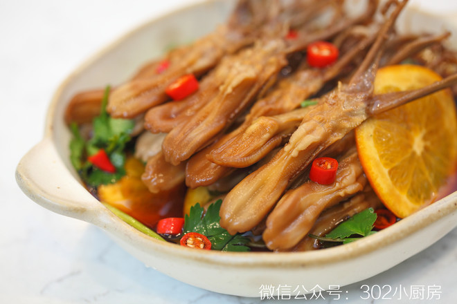 Orange-flavored Duck Tongue <302 Small Kitchen> recipe