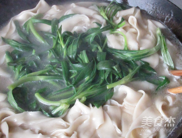 Noodles with Vegetables and Pork Bone Braised Noodles recipe