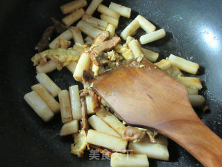 Stir-fried Rice Cake with Porcini Mushroom and Duck Egg recipe