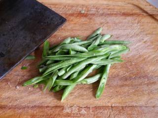 Braised Noodles with Beans recipe