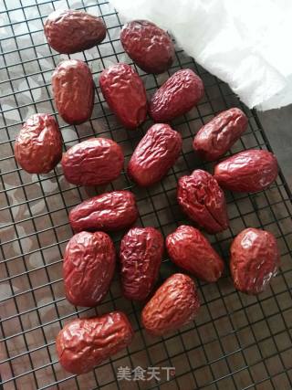 Jujube Sandwiched with Walnuts recipe