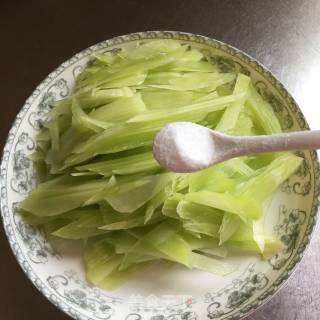 Stir-fried Lettuce with Leek recipe
