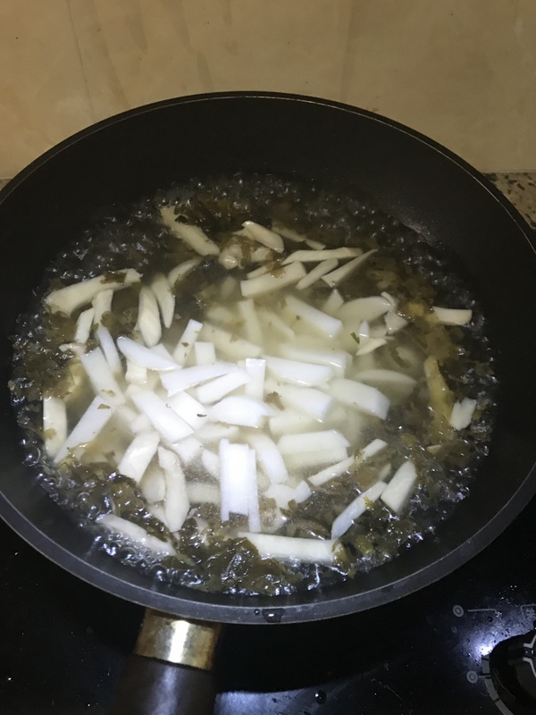 Green Vegetable and Egg Soup Rice Cake recipe