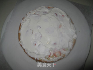 Simple and Easy to Decorate Cake-almond Cream Strawberry Cake recipe