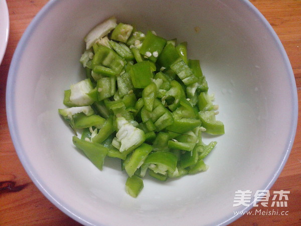 Beef Balls and Green Pepper Stir-fried Beans recipe