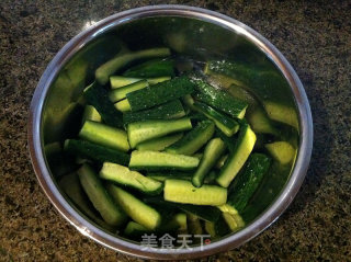 Making Porridge and Side Dishes--cucumber with Sauce recipe