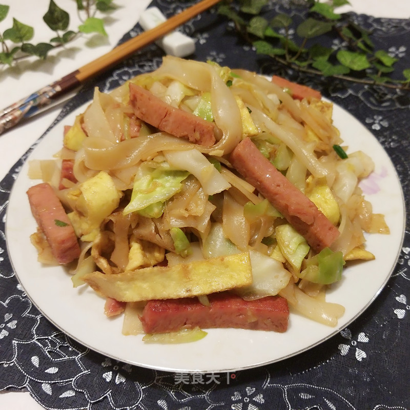 Fried Hor Fun with Luncheon Pork recipe