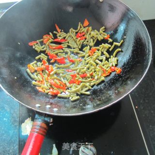 Chopped Pepper and Capers --- Porridge with Noodles recipe