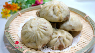 Pork and Green Onion Buns recipe