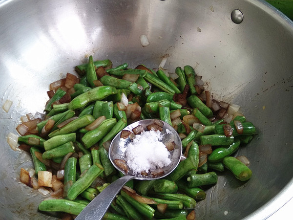 Braised Rice with Sausage and Beans recipe