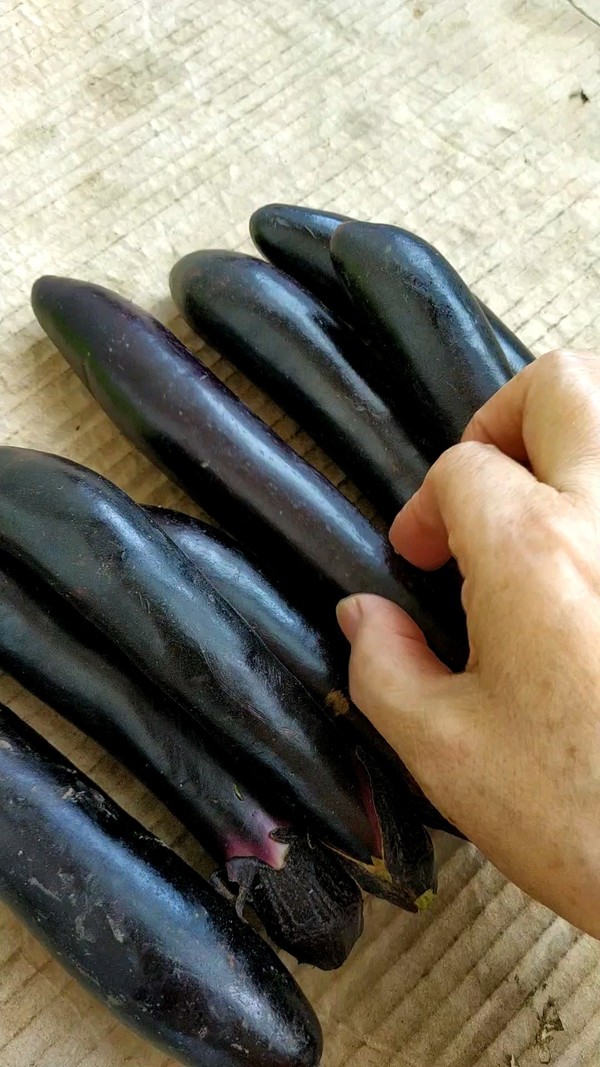 Sour and Spicy Shredded Eggplant recipe