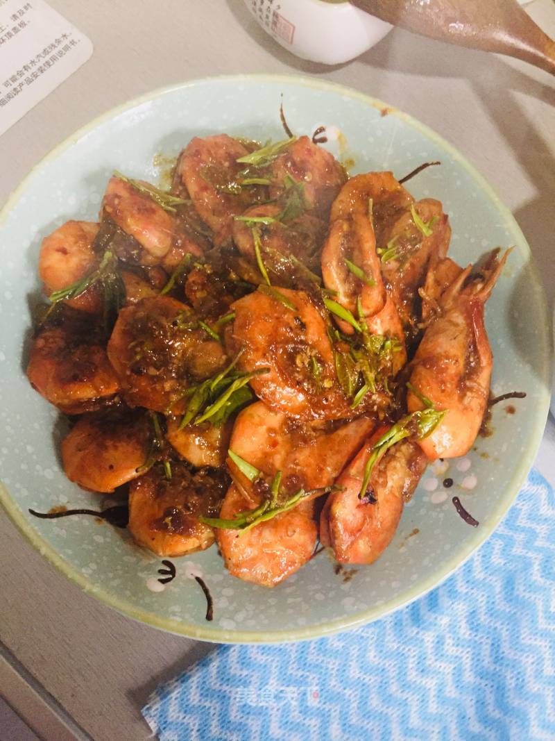 Stir-fried Prawns with Green Tea and Red recipe