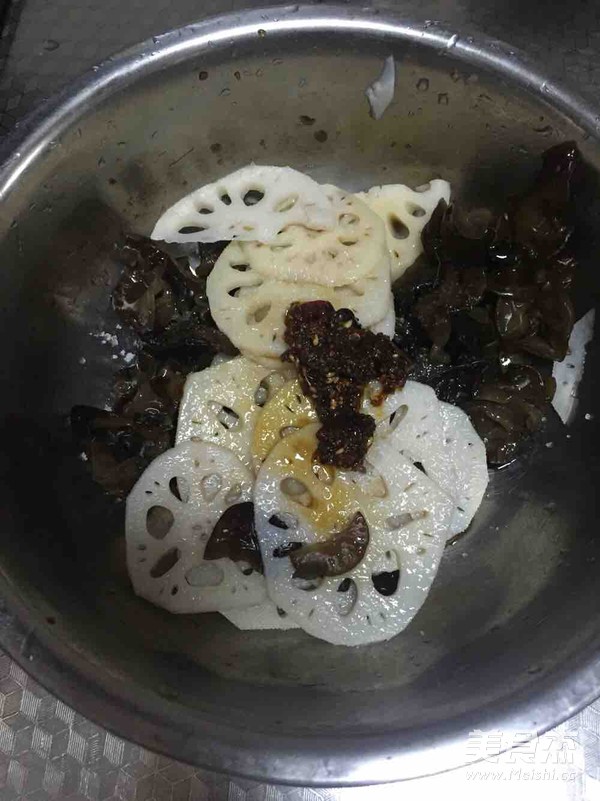 Cold Fungus Lotus Root Slices recipe