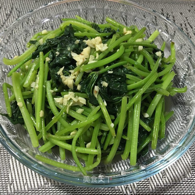 Stir-fried Sweet Potato Leaves with Garlic recipe