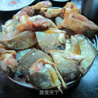 Spicy Garlic Fish with Cold Sauce recipe