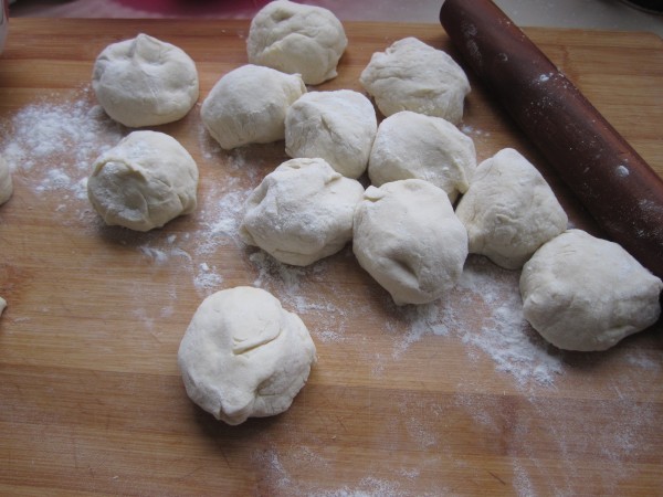 Braised Pork Broom and Vegetable Buns recipe