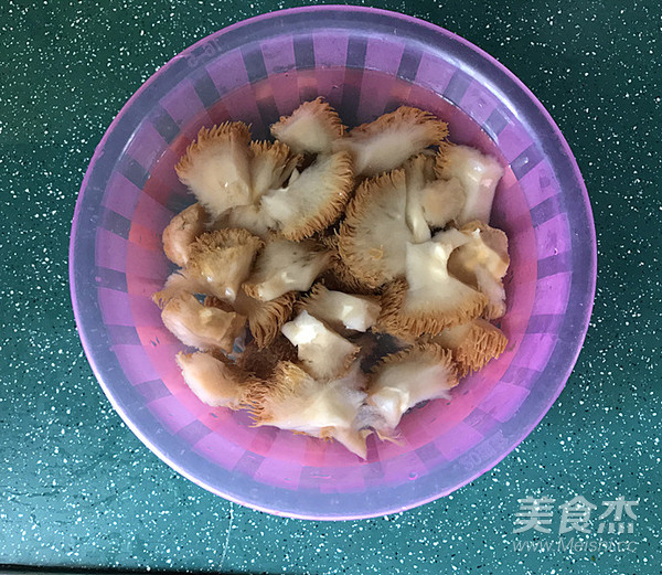 Roasted Chicken Wing Roots with Hericium recipe