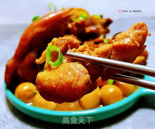 Braised Pork Knuckle and Quail Eggs recipe