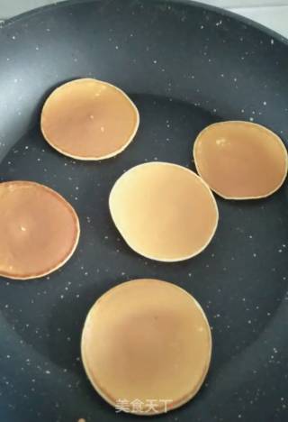 Dorayaki with Mashed Purple Potato recipe