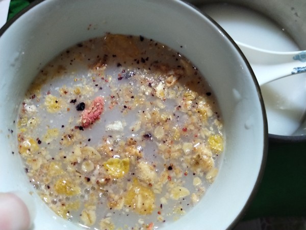 Oatmeal Lily Porridge recipe