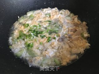 Fresh Mushroom Loofah and Egg Soup recipe