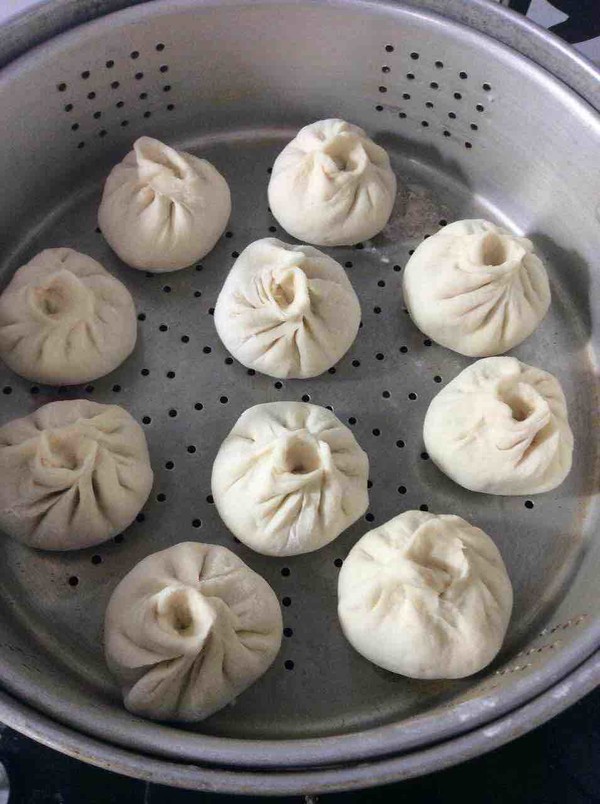 Lamb and Chrysanthemum Buns recipe