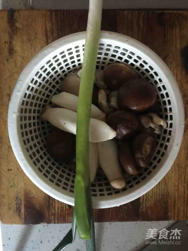 Fresh Mushroom Soup recipe