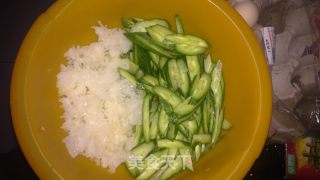 Cucumber with Tremella recipe