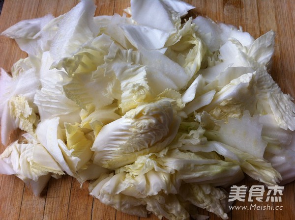 Stir-fried Pork with Cabbage and Pine Mushroom recipe