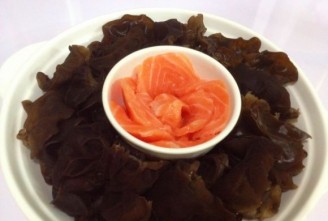 Salmon Sashimi with Fungus recipe