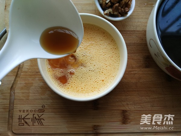 Red Dates and Ginger Tea Hit The Egg recipe