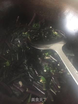 Stir-fried Red Rapeseed Strips recipe