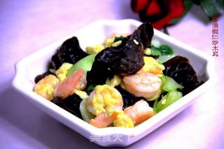 Stir-fried Fungus with Shrimp and Egg recipe