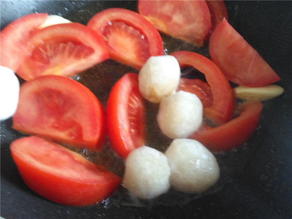 Curry Tomato Fish Ball Wonton recipe