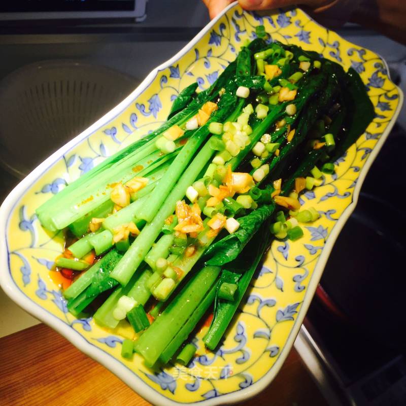 Oil-drenched Small Pine Cabbage recipe