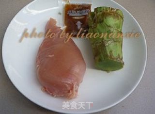 Ginger-flavored Bamboo Shoots Mixed with Shredded Chicken recipe