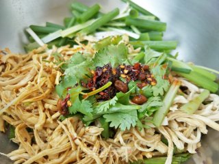 Shredded Chicken with Green Onion recipe