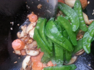 Stir-fried Pork Belly with Snow Peas and Shiitake Mushrooms recipe