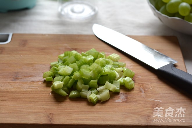 Celery Cucumber Grape Juice recipe