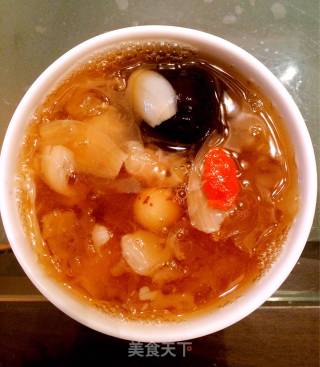 Tremella Lily and Lotus Seed Soup recipe