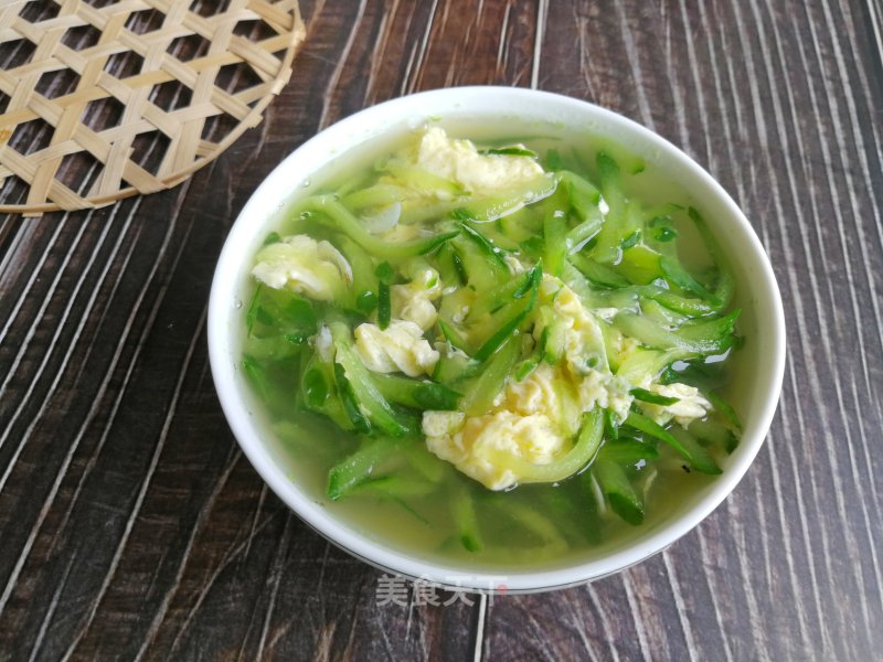 Cucumber Shredded Shrimp Skin Egg Soup recipe