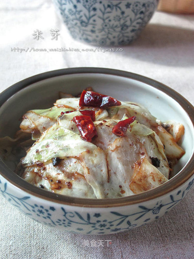 Shredded Cabbage with Black Soy Sauce recipe