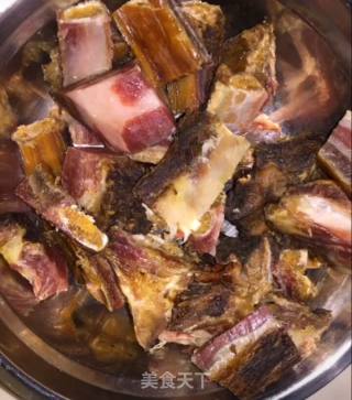 Braised Pork Ribs with Dry Cowpea recipe