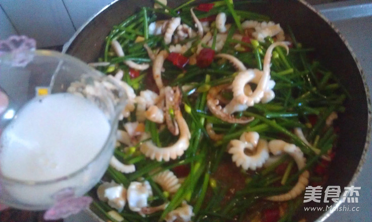 Fresh Squid with Leek Moss recipe