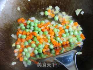 Fried Rice with Pea and Egg recipe