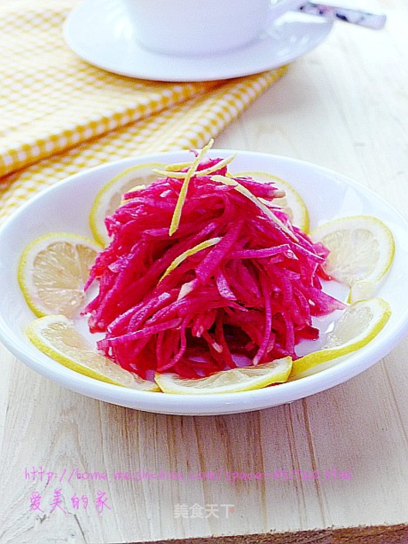 Two Kinds of Raw Materials are Simply Seasoned to Bring A Distinctive Sweet and Sour Taste-----lime-flavored Radish Shreds recipe