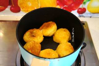 Pan Fried Sticky Bean Buns recipe