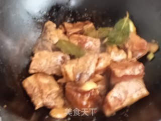 Twice-cooked Pork Ribs Braised Kelp recipe