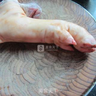 Steamed Pork Knuckles with Red Dates-banquet Dish recipe