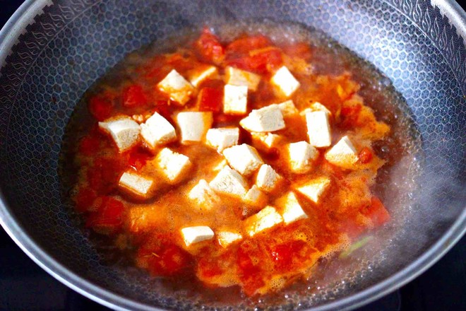 Abalone Tomato Seafood Tofu Soup recipe